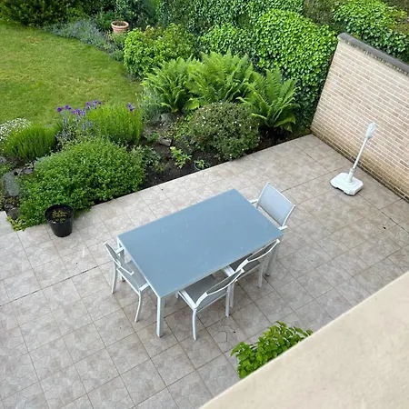 Charmante Maison Proche Des 24h Du Mans בית אירוח